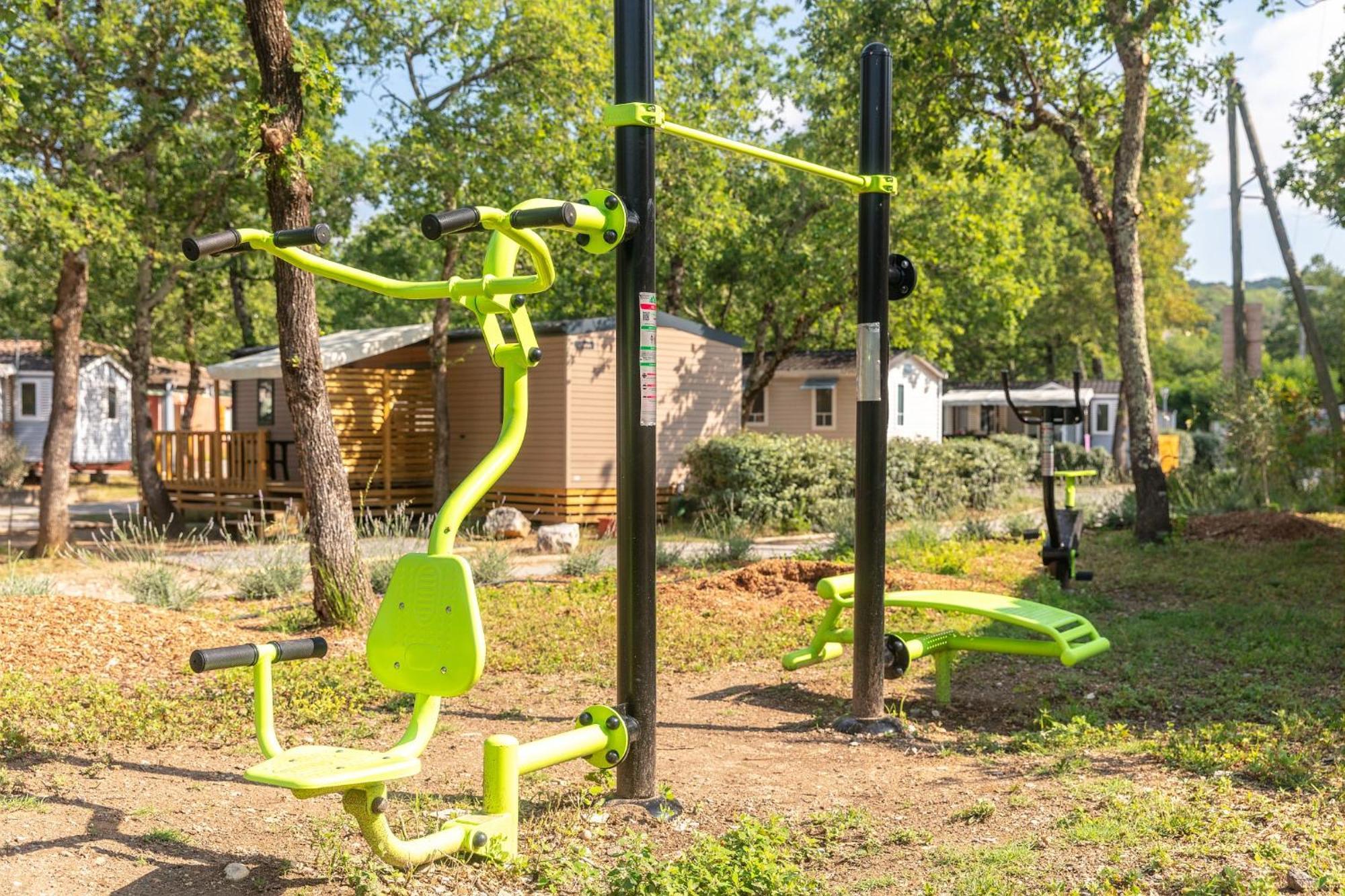 Camping Domaine De Chaussy Lagorce  Exterior photo